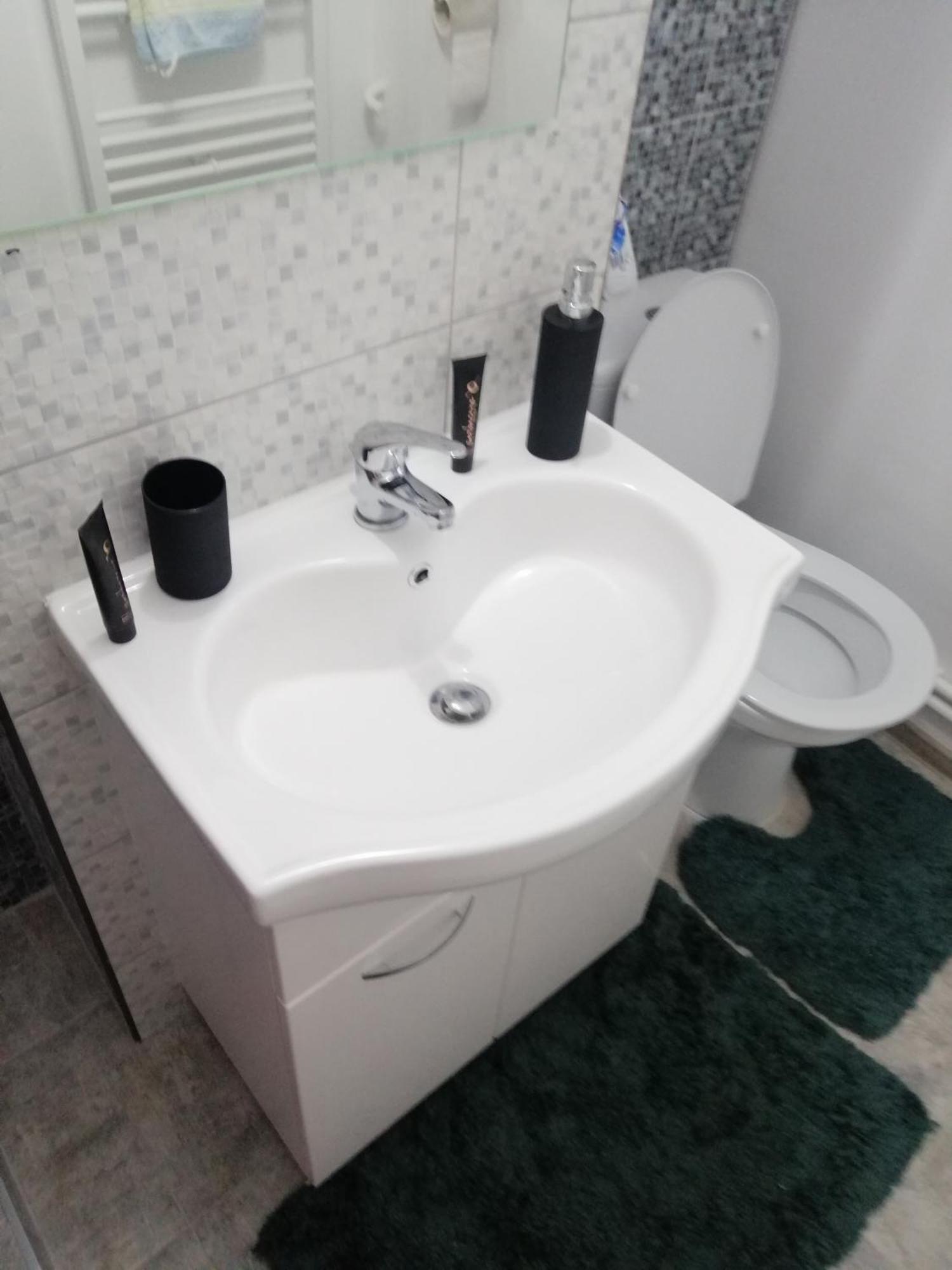 Central City Apartment Bacău Екстериор снимка